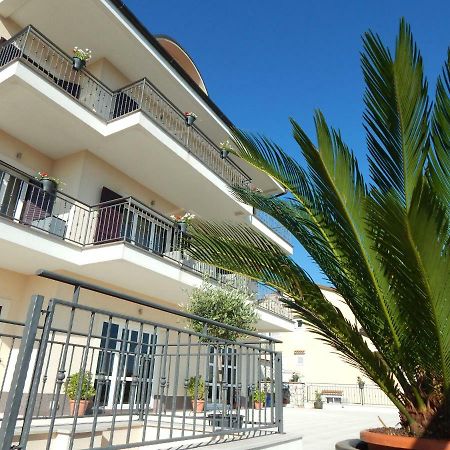 Studio Apartment "Brigita",Parking With Gate Fiume Kültér fotó