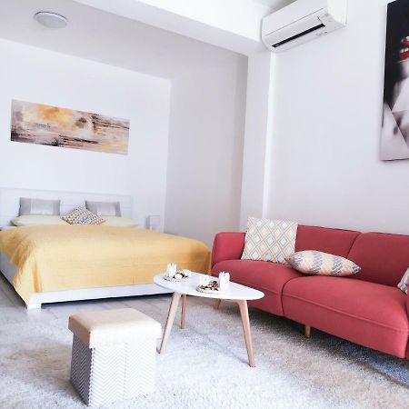 Studio Apartment "Brigita",Parking With Gate Fiume Kültér fotó