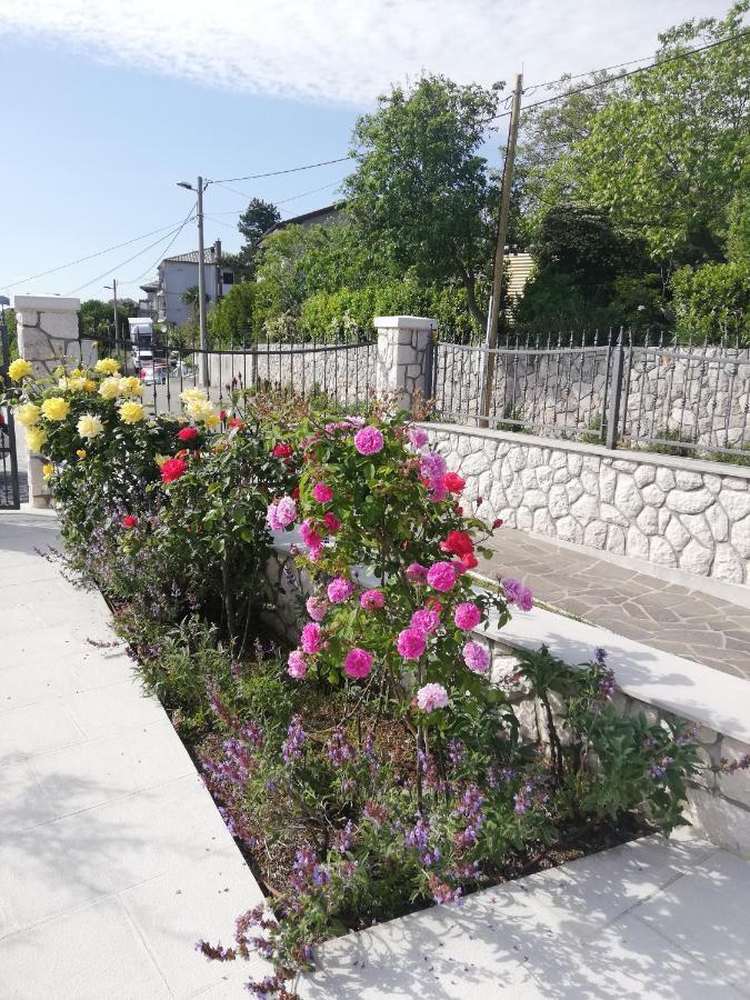 Studio Apartment "Brigita",Parking With Gate Fiume Kültér fotó