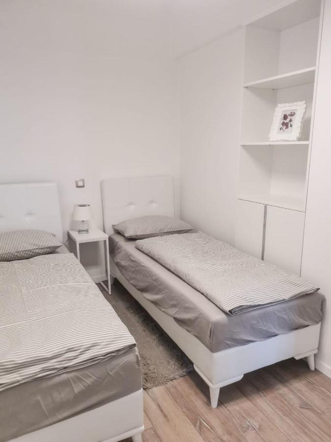 Studio Apartment "Brigita",Parking With Gate Fiume Kültér fotó