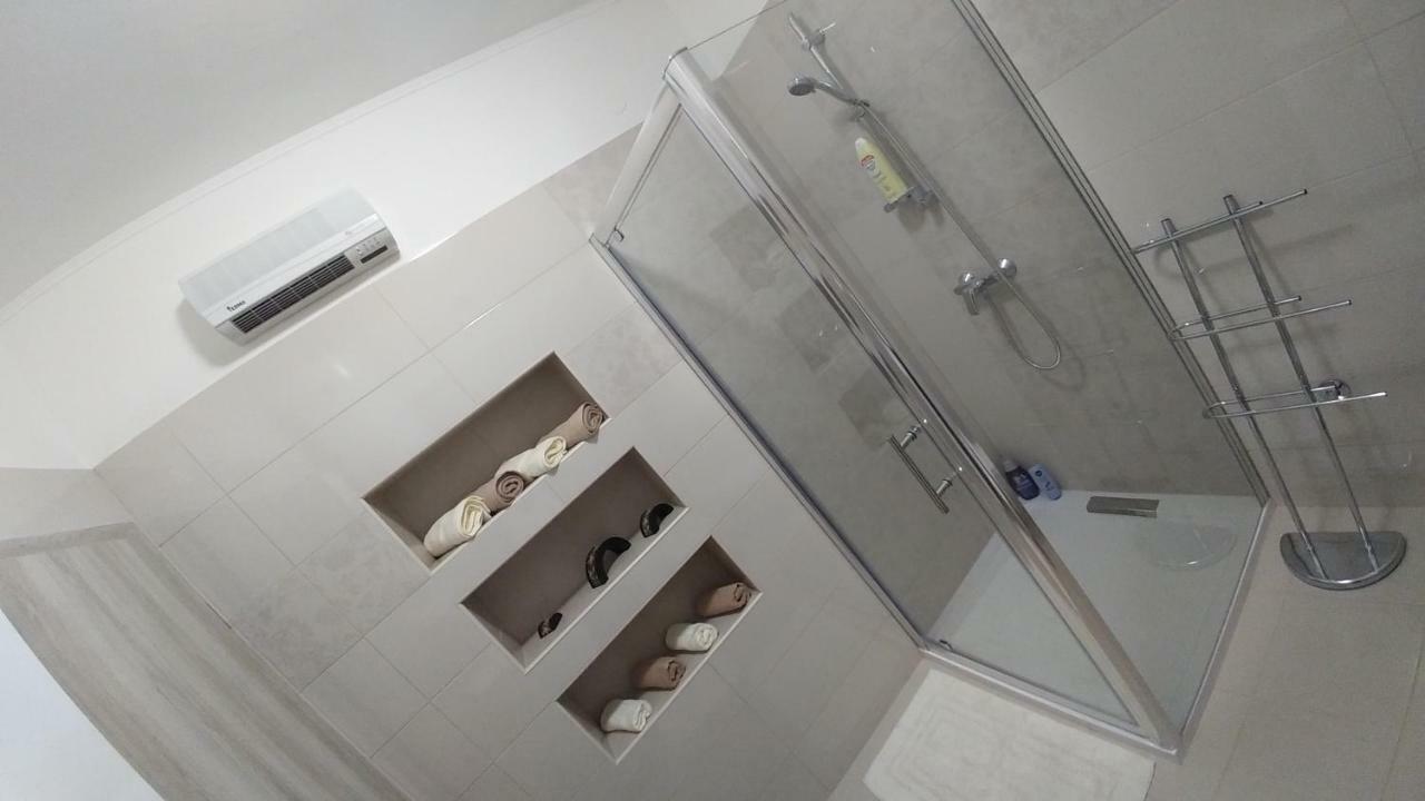Studio Apartment "Brigita",Parking With Gate Fiume Kültér fotó