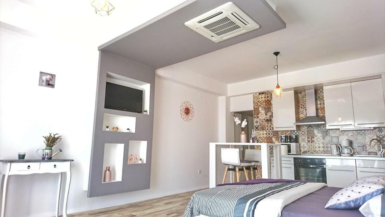 Studio Apartment "Brigita",Parking With Gate Fiume Kültér fotó