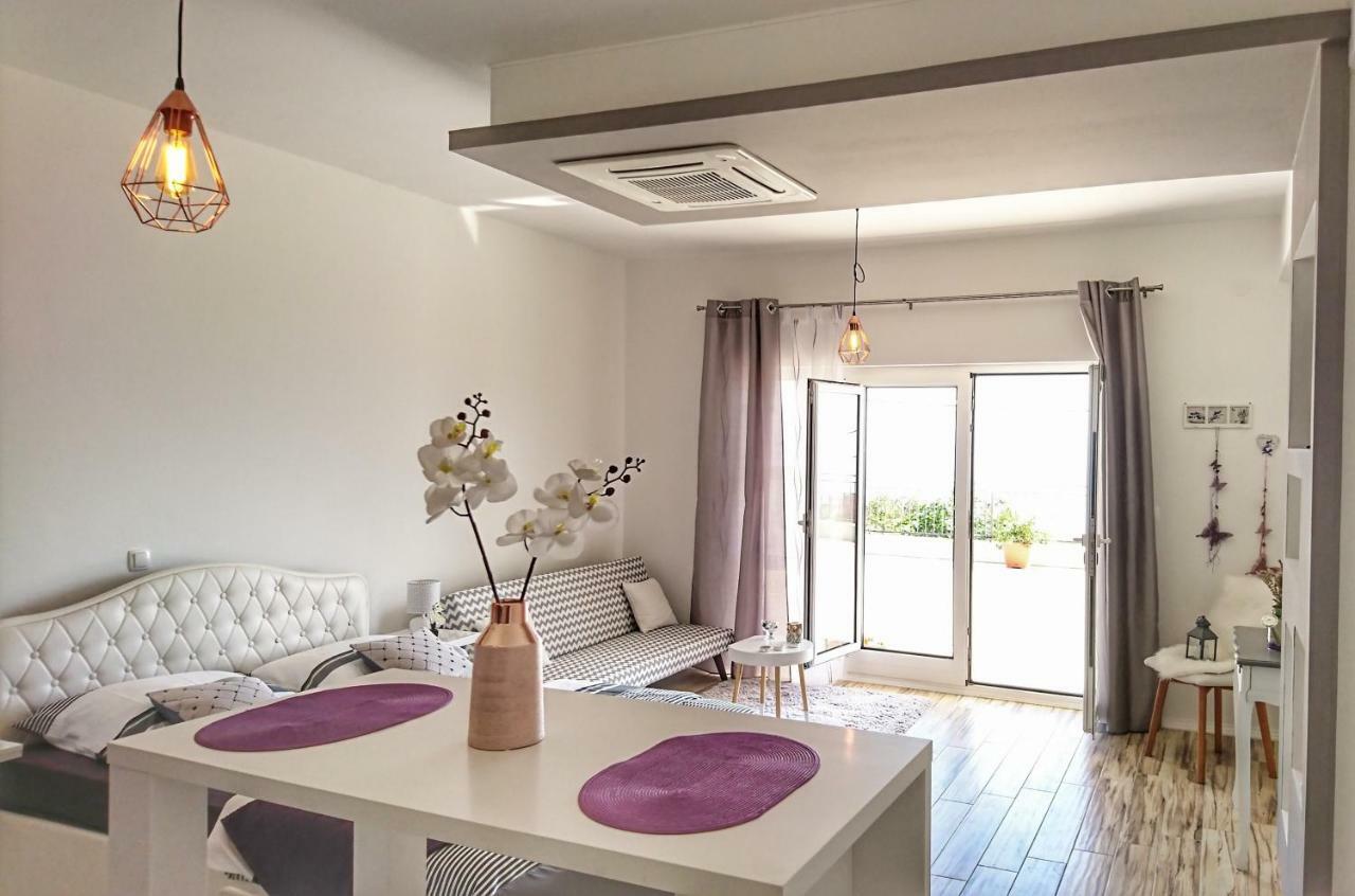 Studio Apartment "Brigita",Parking With Gate Fiume Kültér fotó