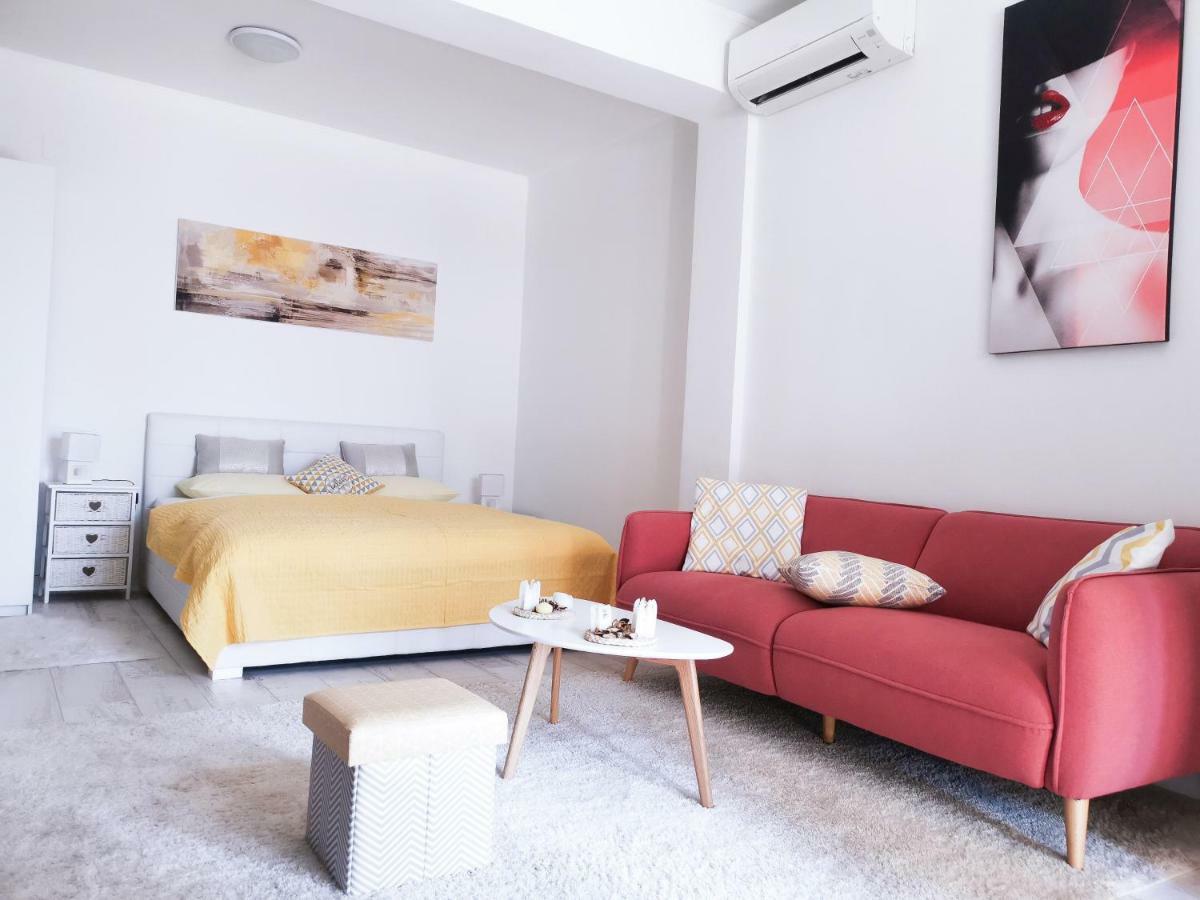 Studio Apartment "Brigita",Parking With Gate Fiume Kültér fotó